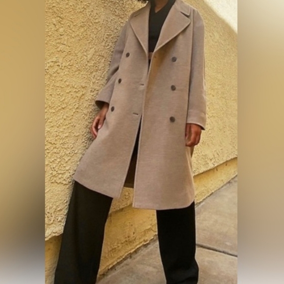 Aritzia Jackets & Blazers - NWT Aritzia Sunday Best Fitzroy Coat in Gold Camel